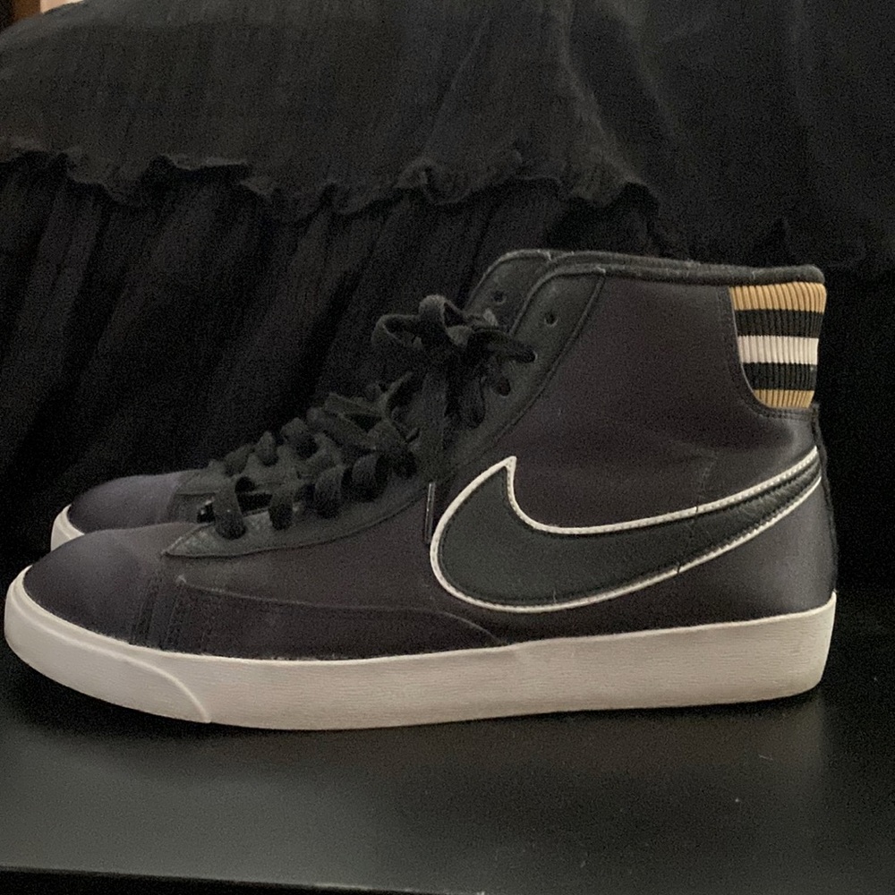 Satin Nike Blazer
